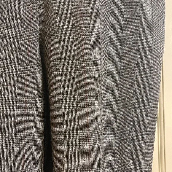 Plus Size Avenue Pant. Gray - Picture 2 of 3